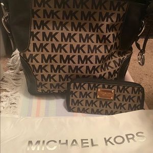 Micheal Kors Handbag